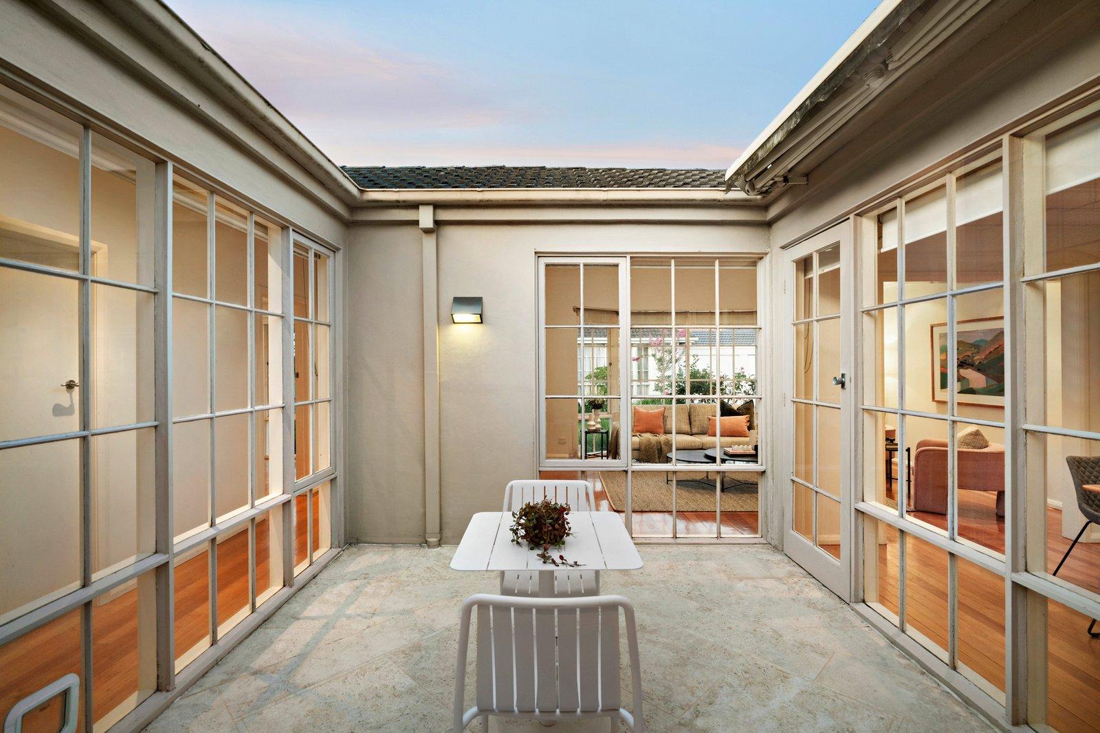 2/22 Russell Street, Camberwell, 3124