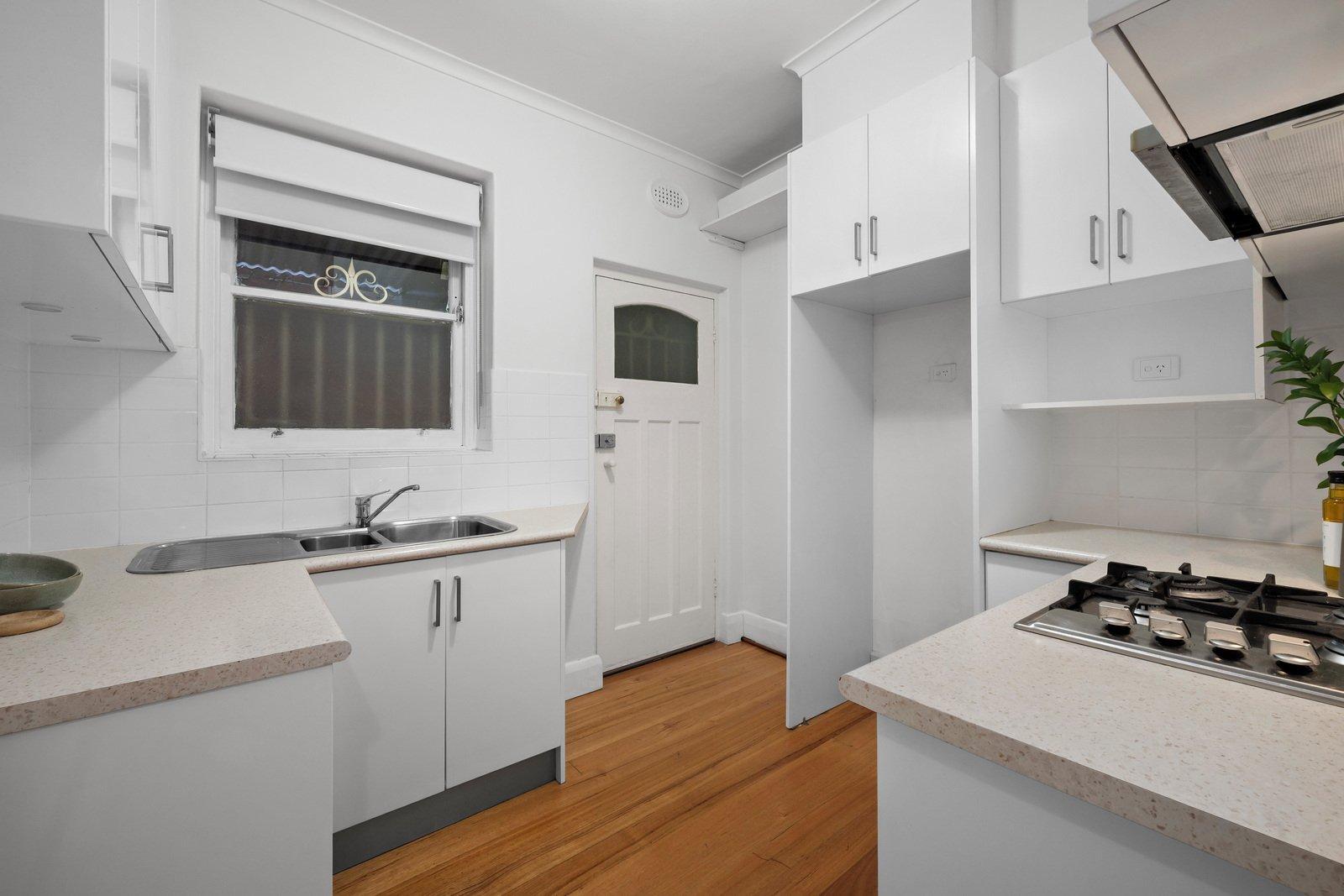2/223 Page Street, Middle Park, 3206