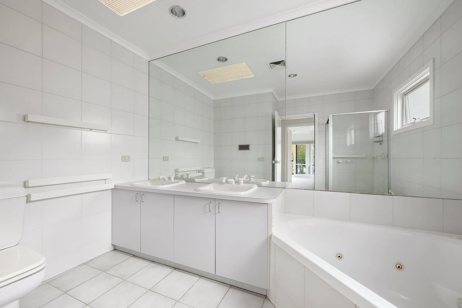 2/27 Auburn Grove, Hawthorn East, 3123