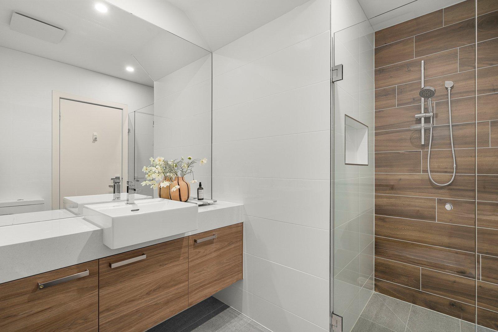 2/3 Hanke Road, Doncaster, 3108