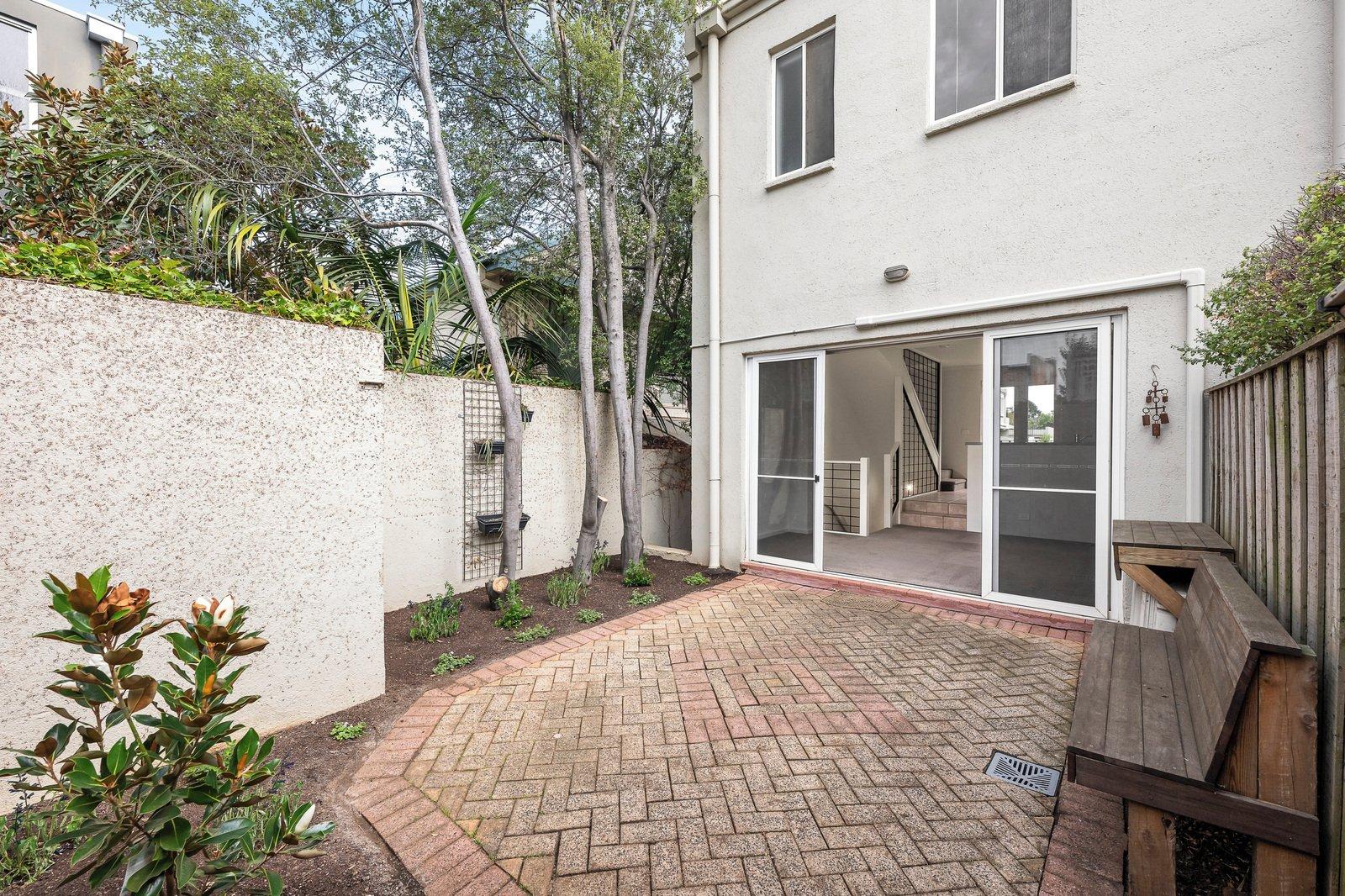 23/25 Malmsbury Street, Hawthorn, 3122