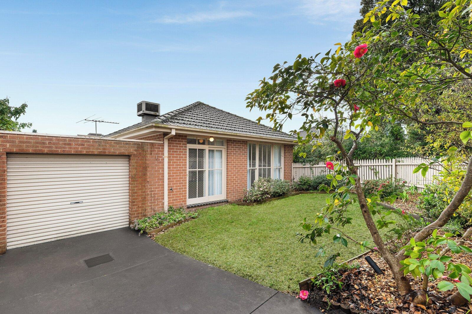 2/33 Zetland Road, Mont Albert, 3127