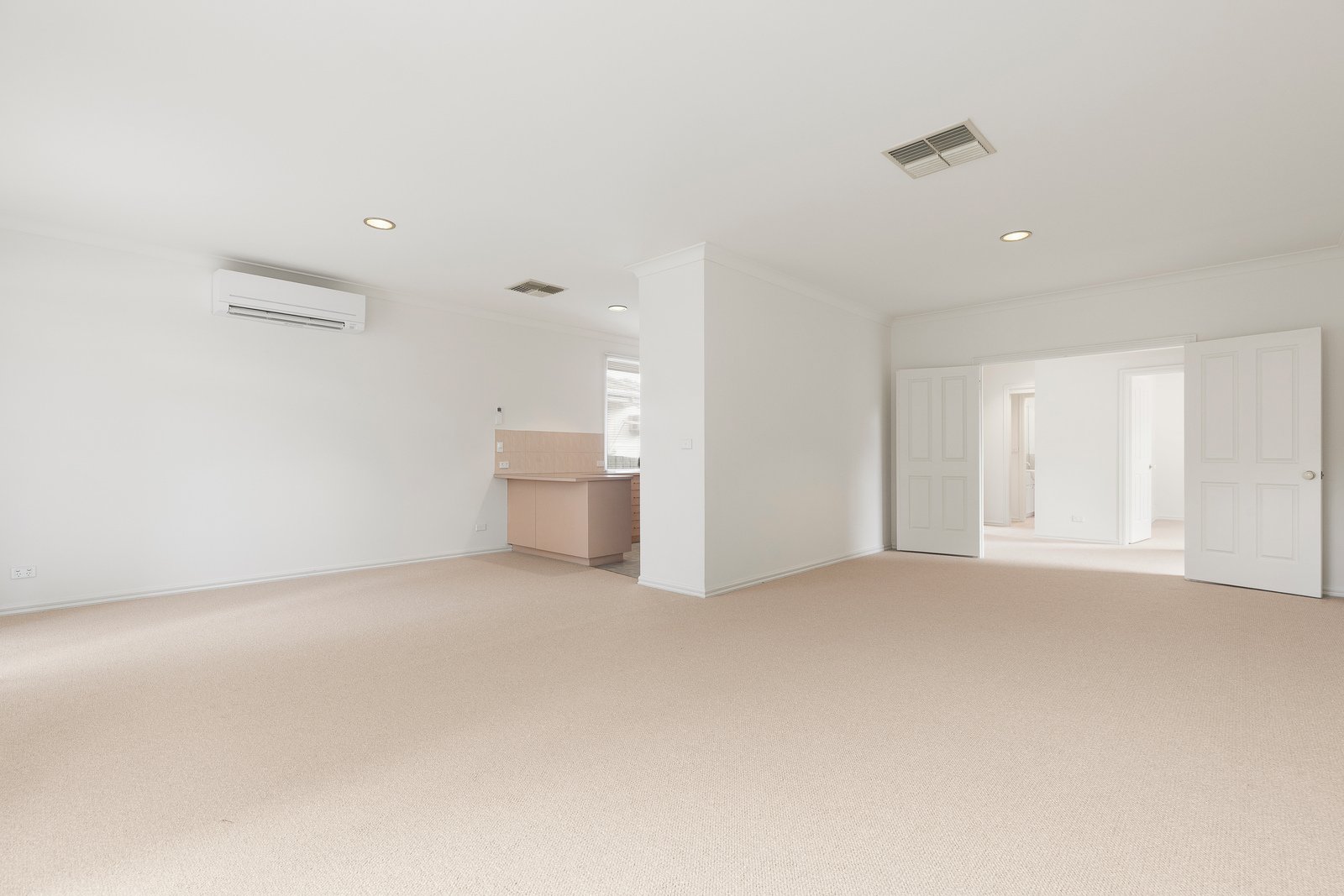 2/33 Zetland Road, Mont Albert, 3127