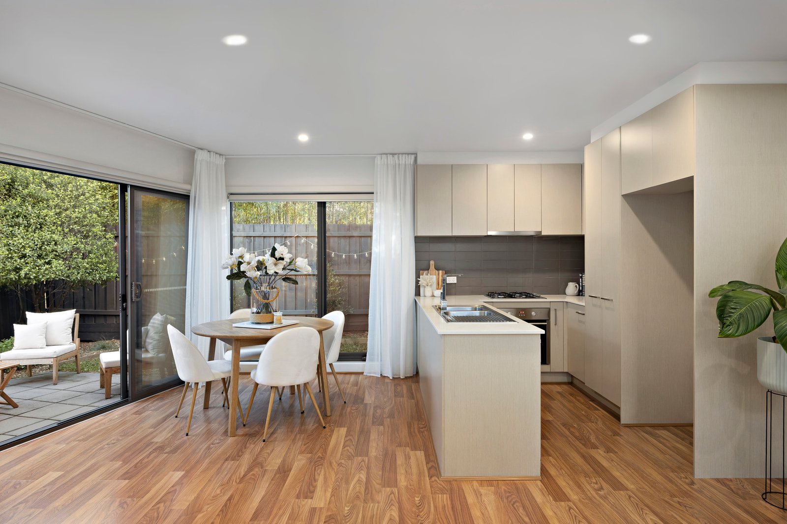 2/4 Goldborough Court, Frankston South, 3199