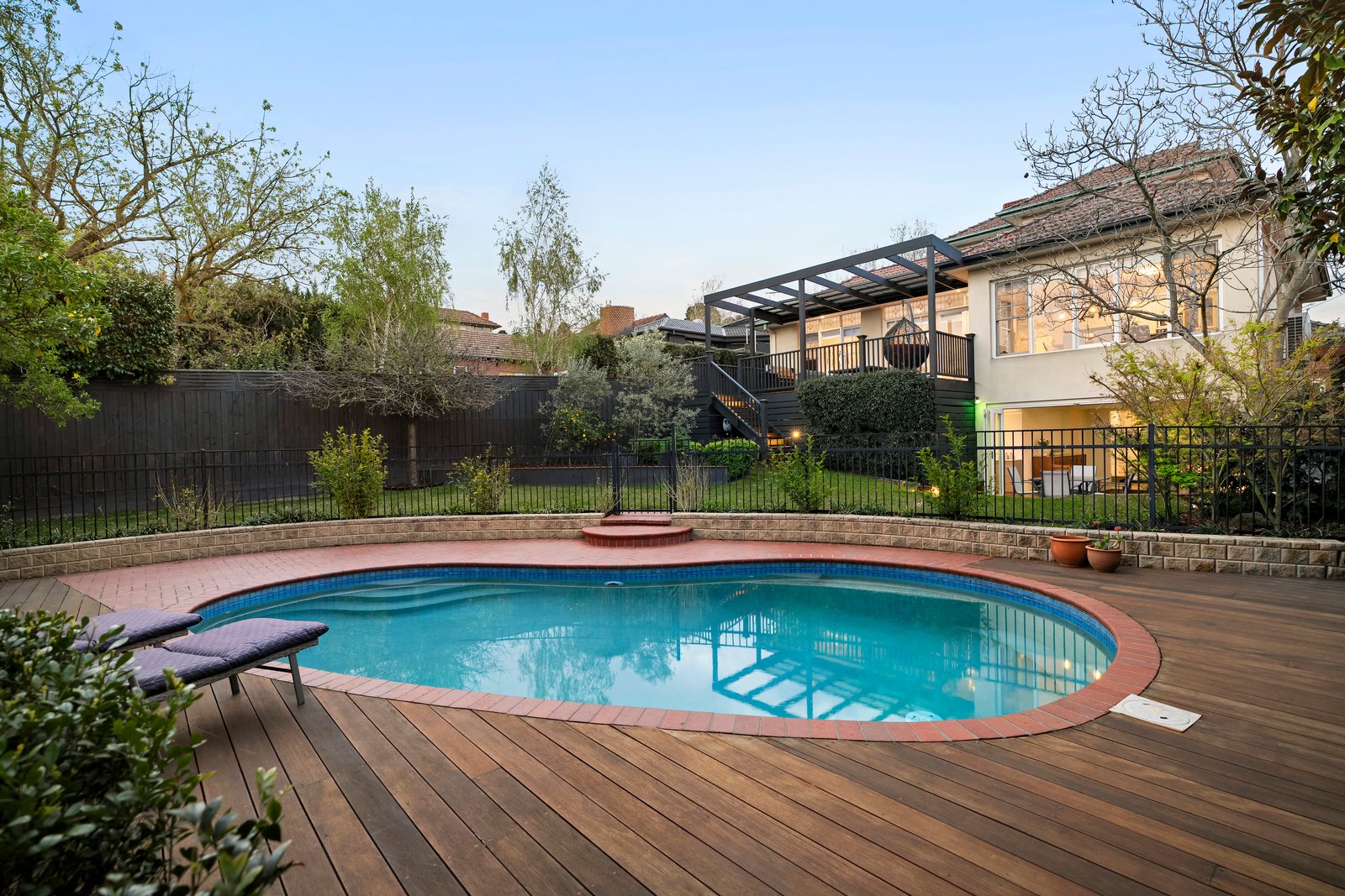 24 Grandview Road, Glen Iris, 3146