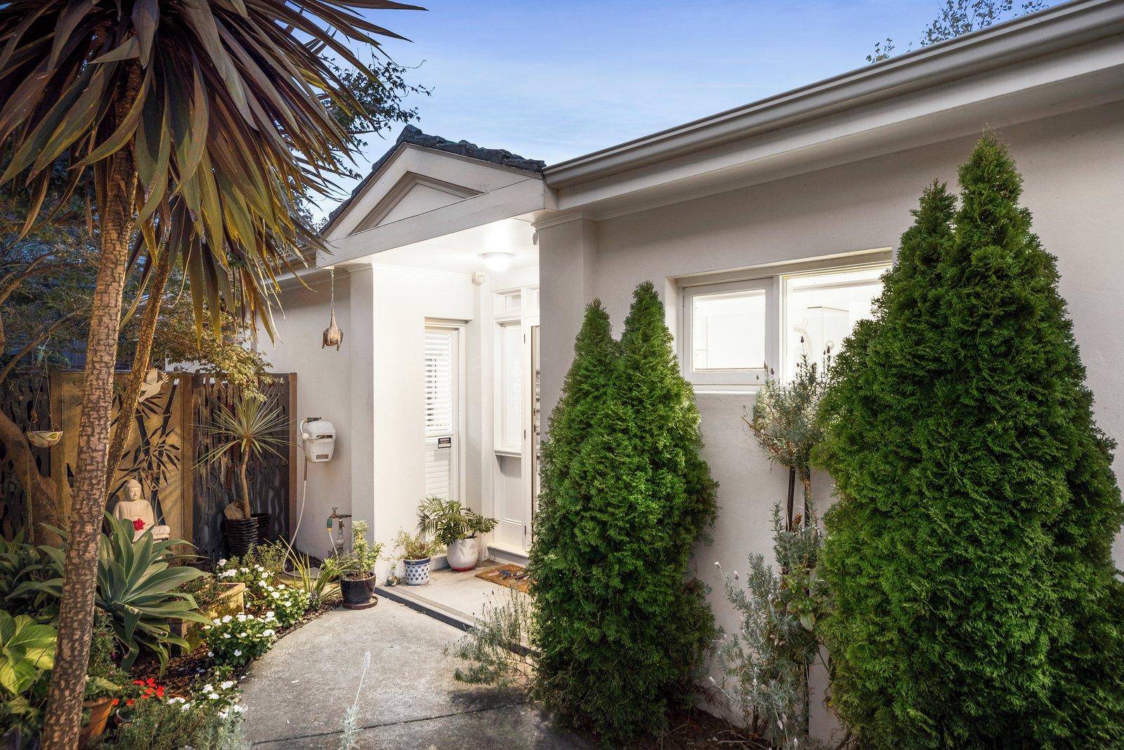 2/4 Hopetoun Avenue, Canterbury, 3126