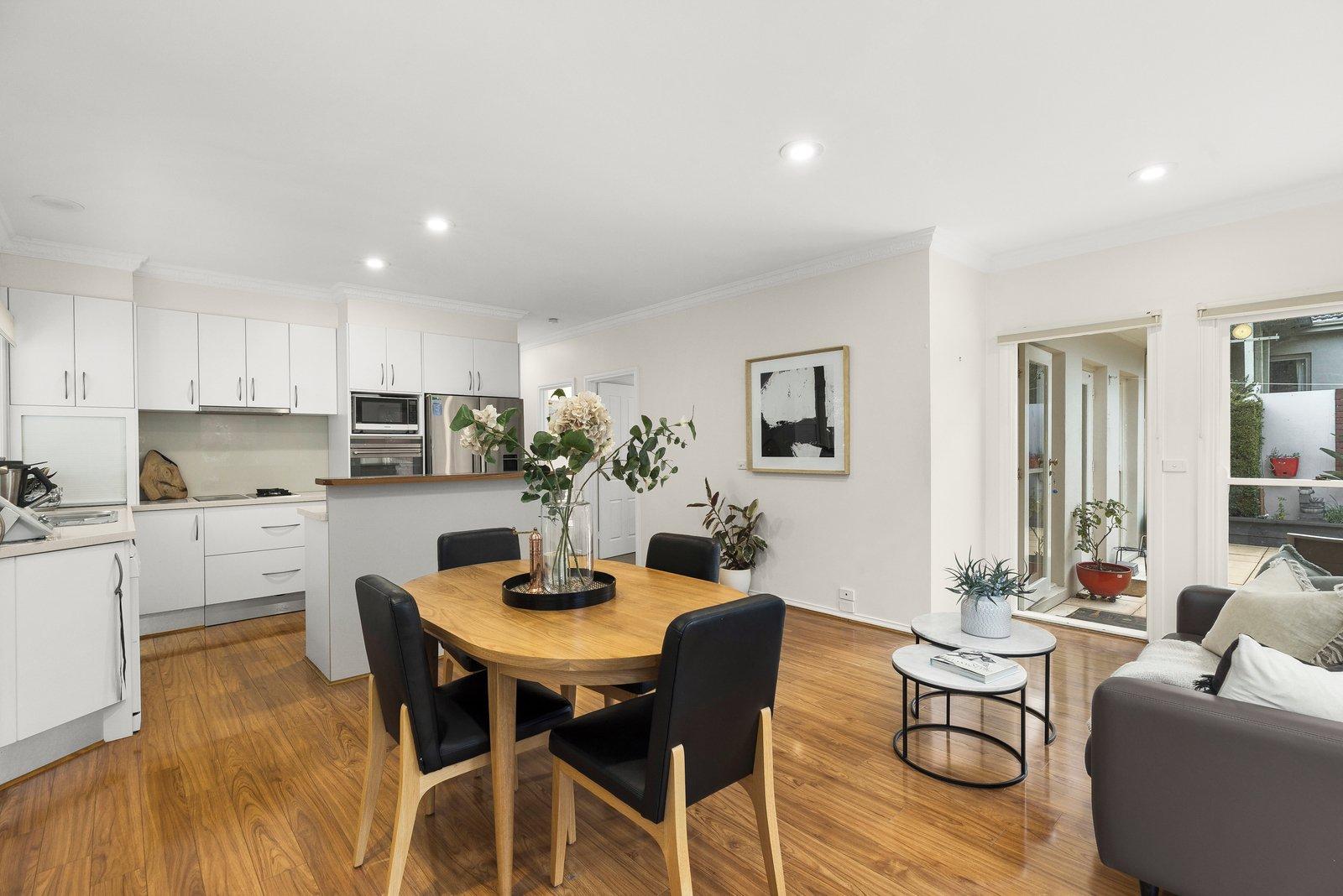 2/4 Hopetoun Avenue, Canterbury, 3126