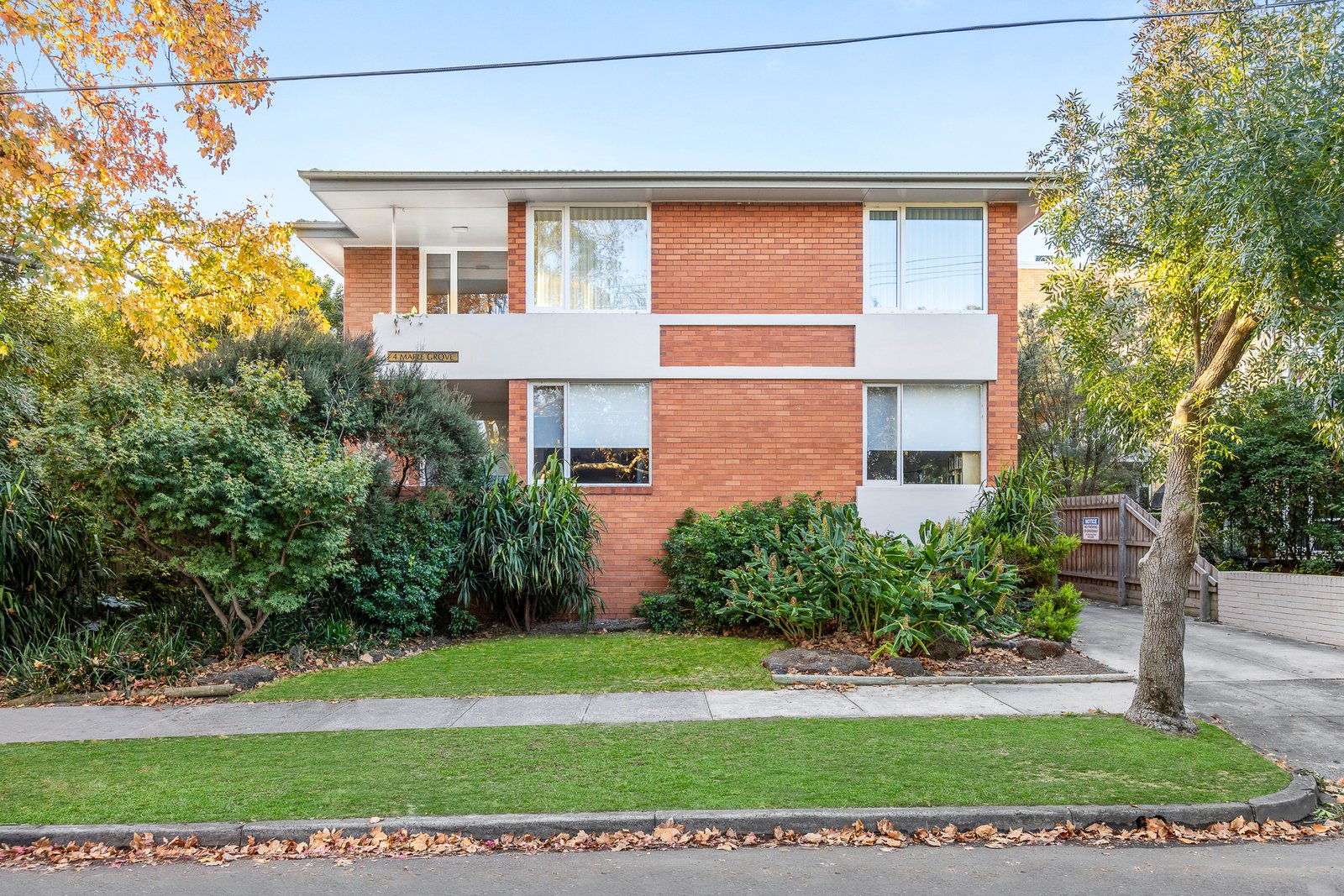 2/4 Maple Grove, Toorak, 3142
