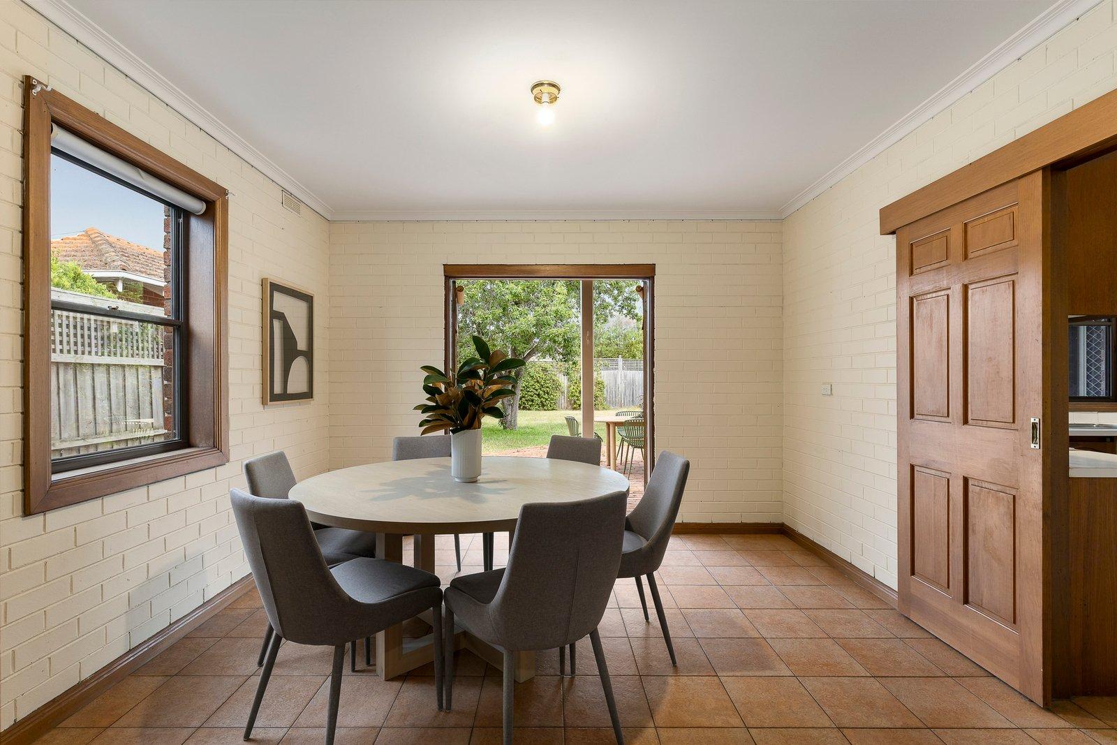 24 Montclair Avenue, Brighton, 3186