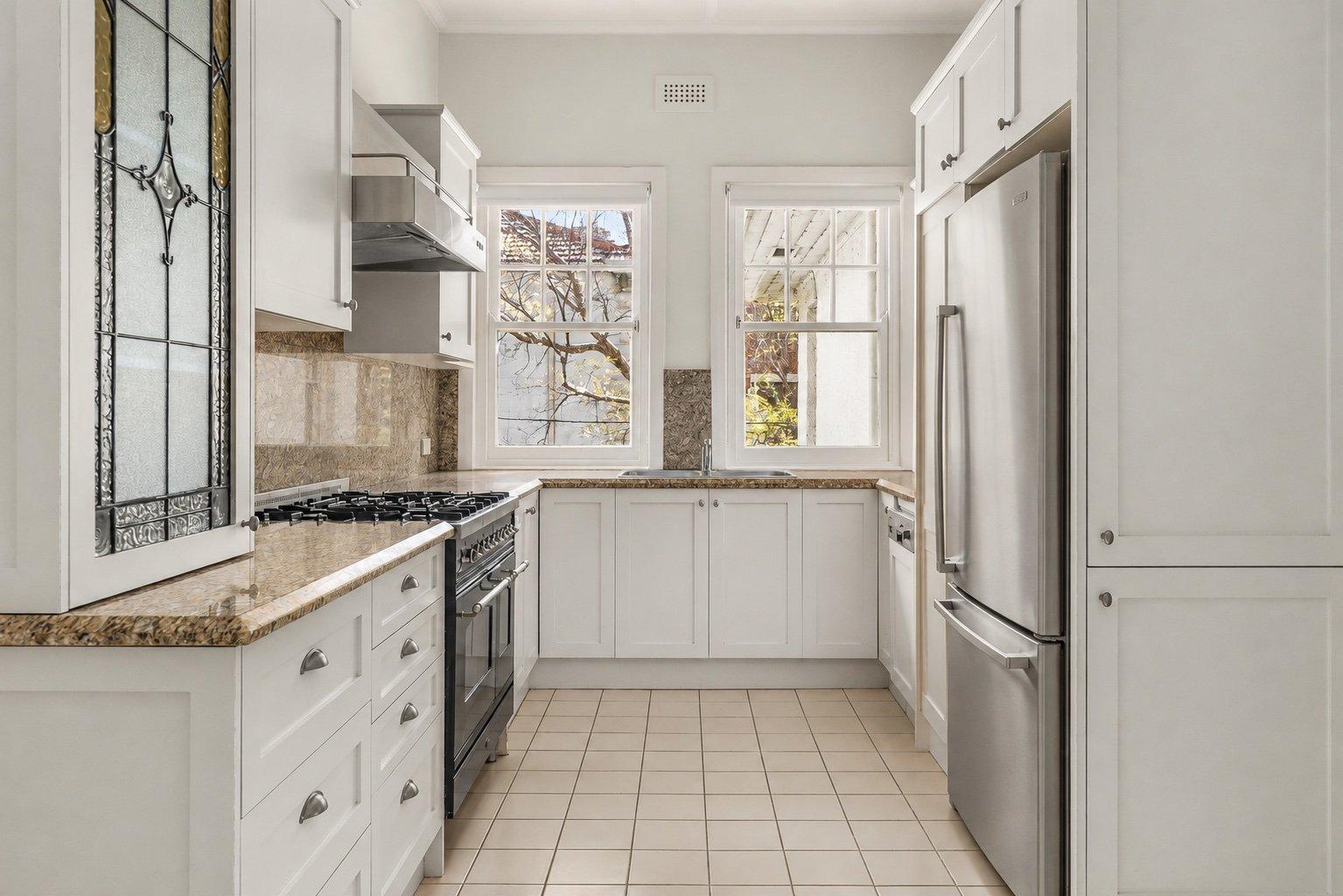 2/43 Acland Street, St Kilda, 3182