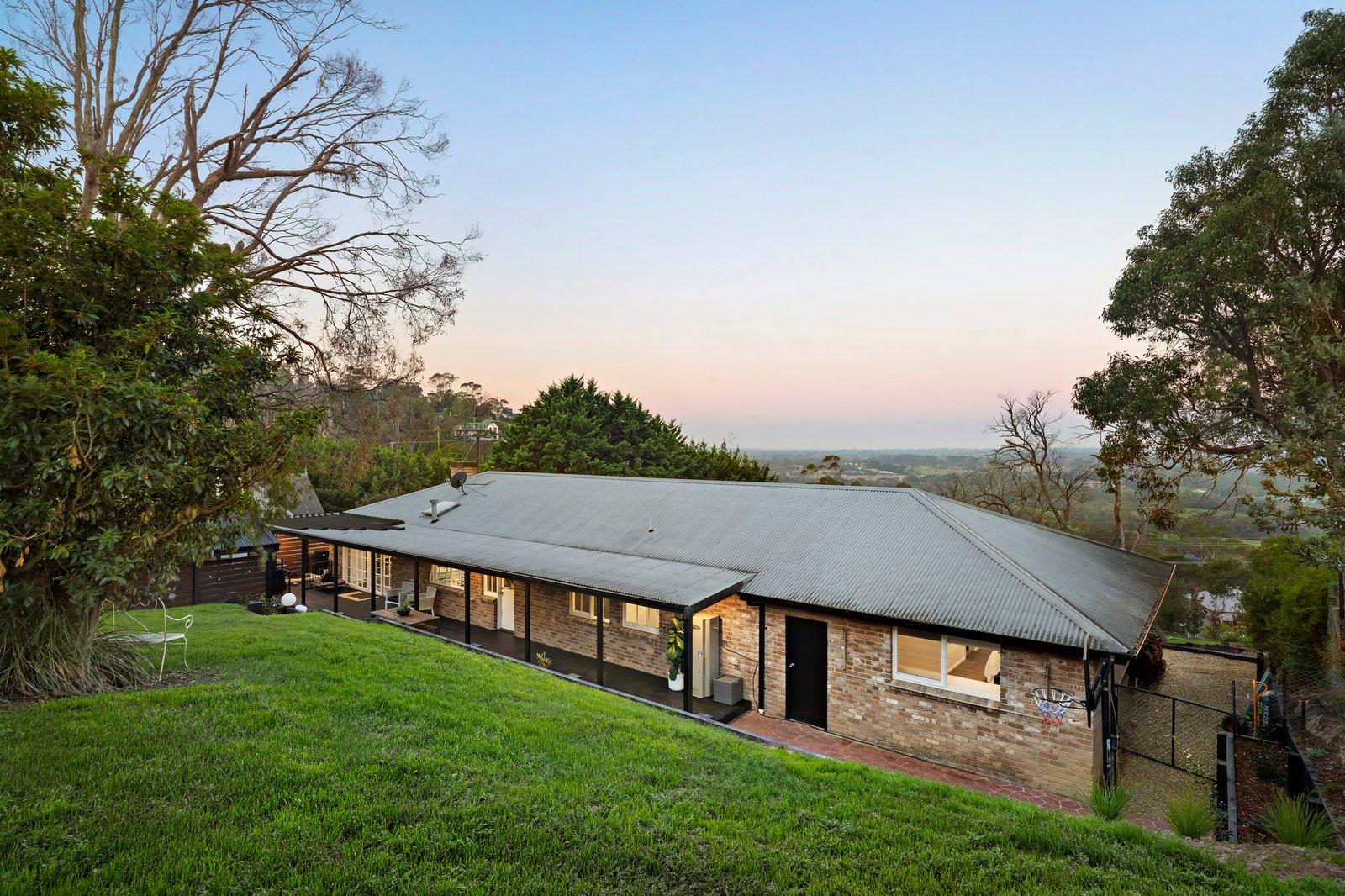 25-27 Eumeralla Grove, Mount Eliza, 3930
