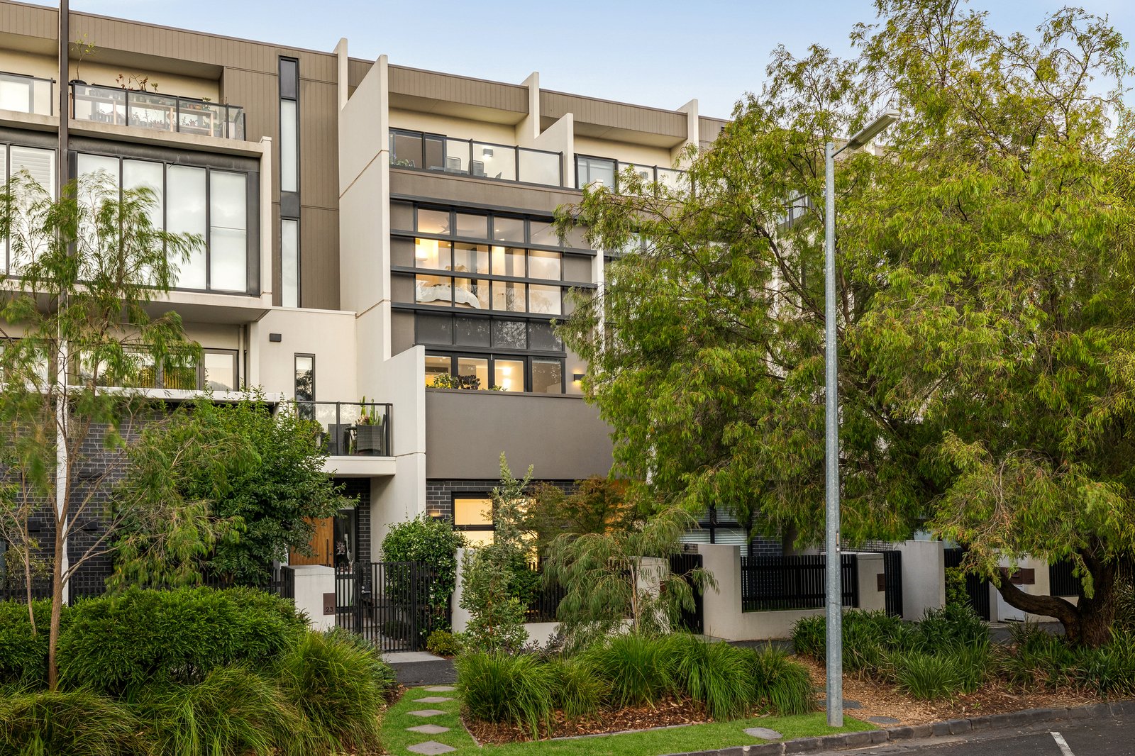 25 Danks Street, Albert Park, 3206