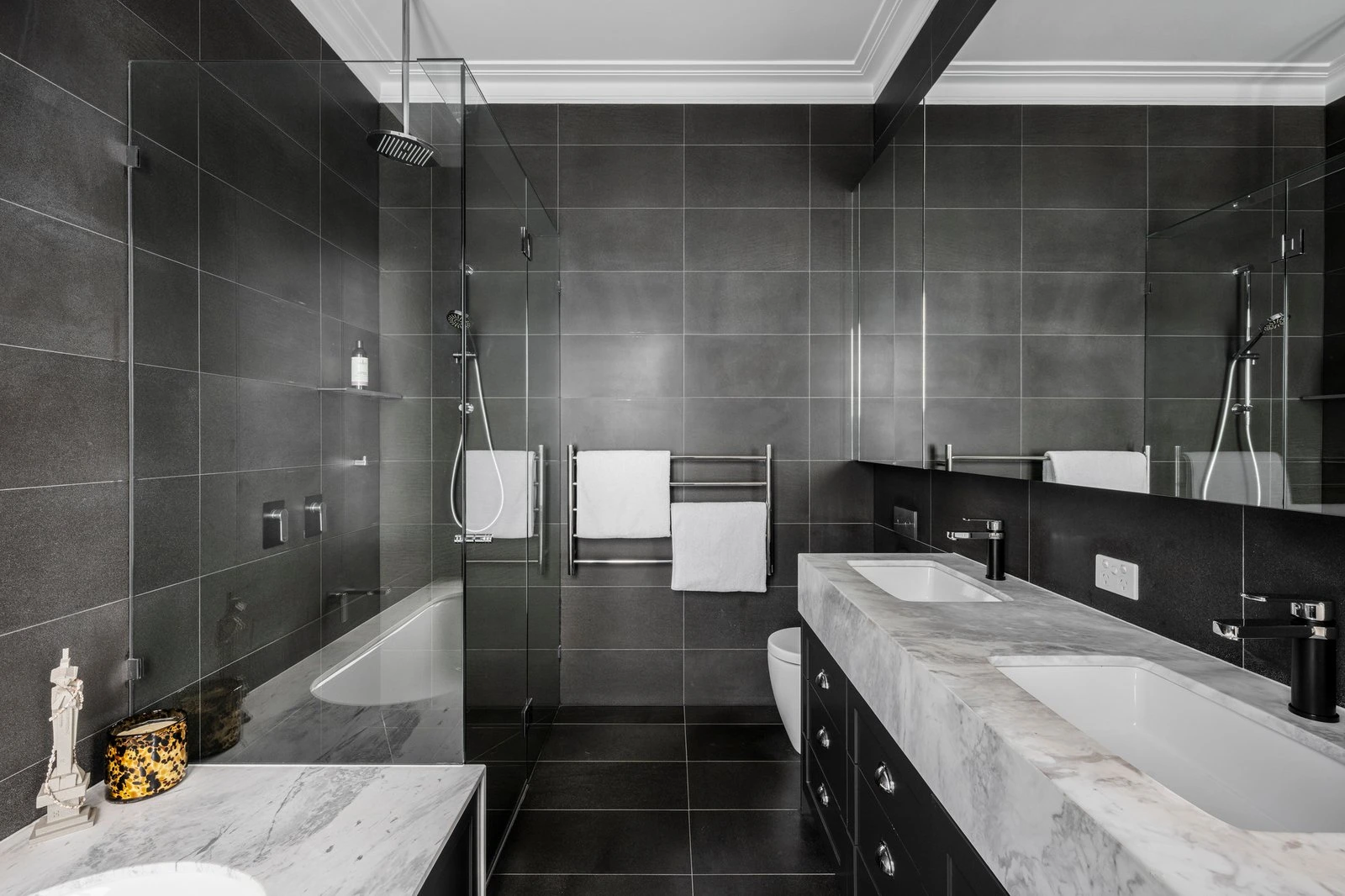 25 Springfield Avenue, Toorak, 3142