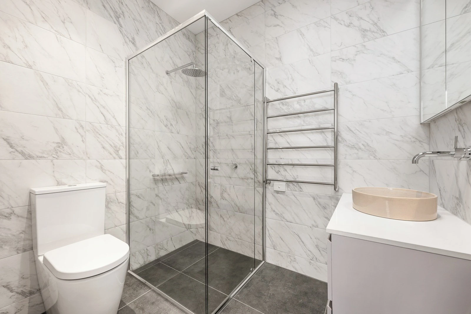 2/51 Barkers Road, Kew, 3101