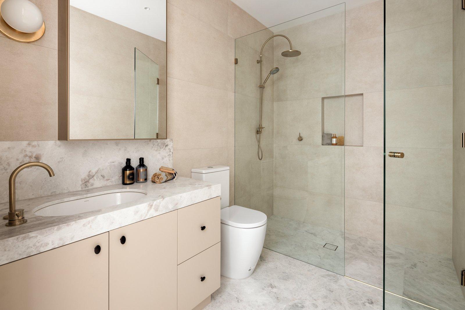 2/58A Mathoura Road, Toorak, 3142