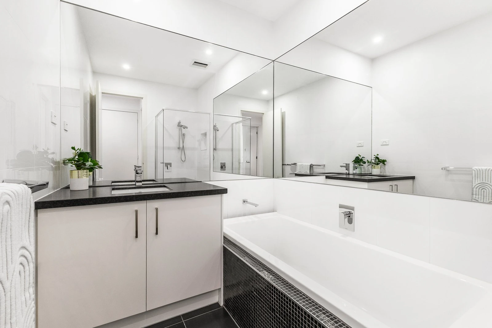 26 Peate Avenue, Glen Iris, 3146