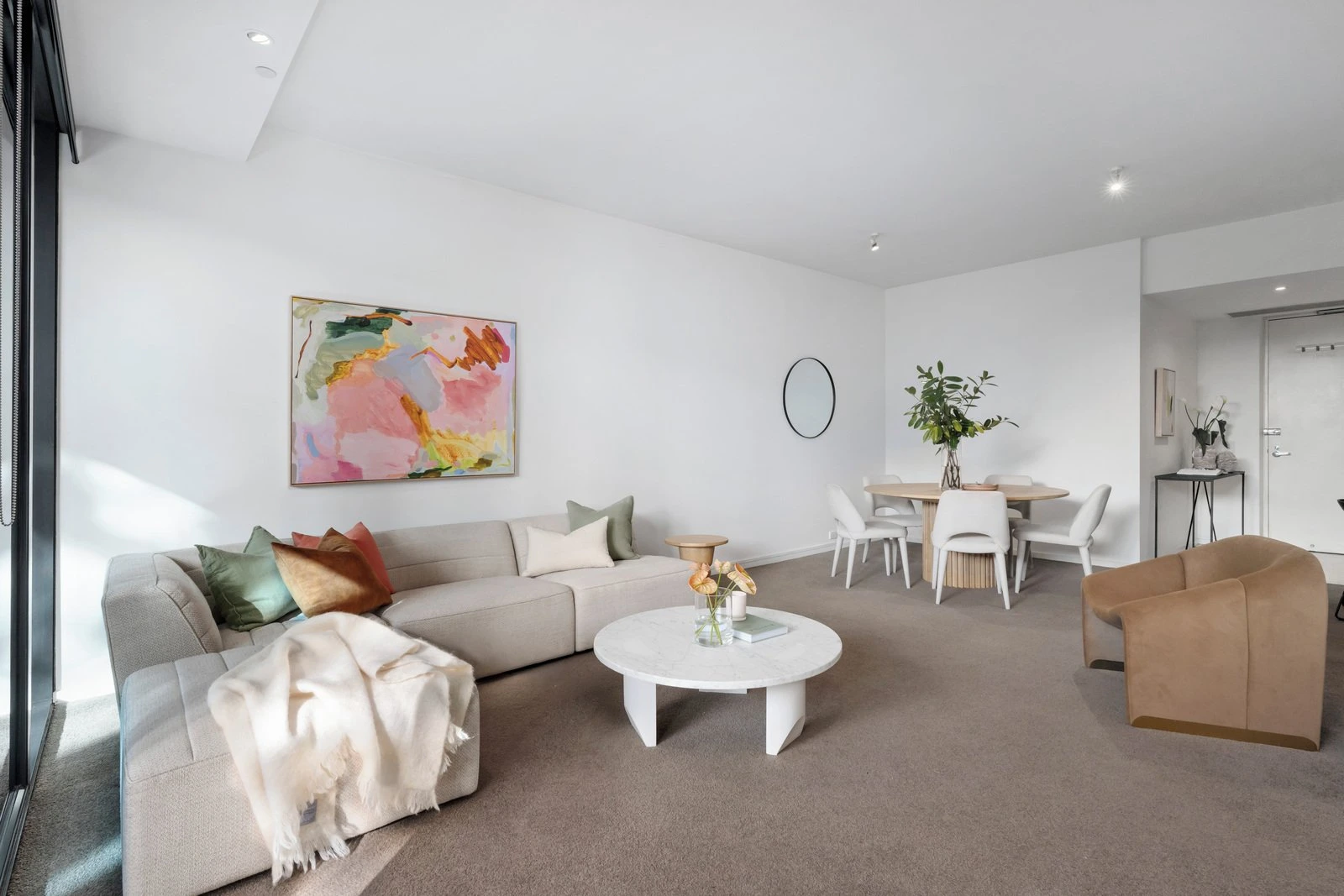 27/2 Esplanade West, Port Melbourne, 3207