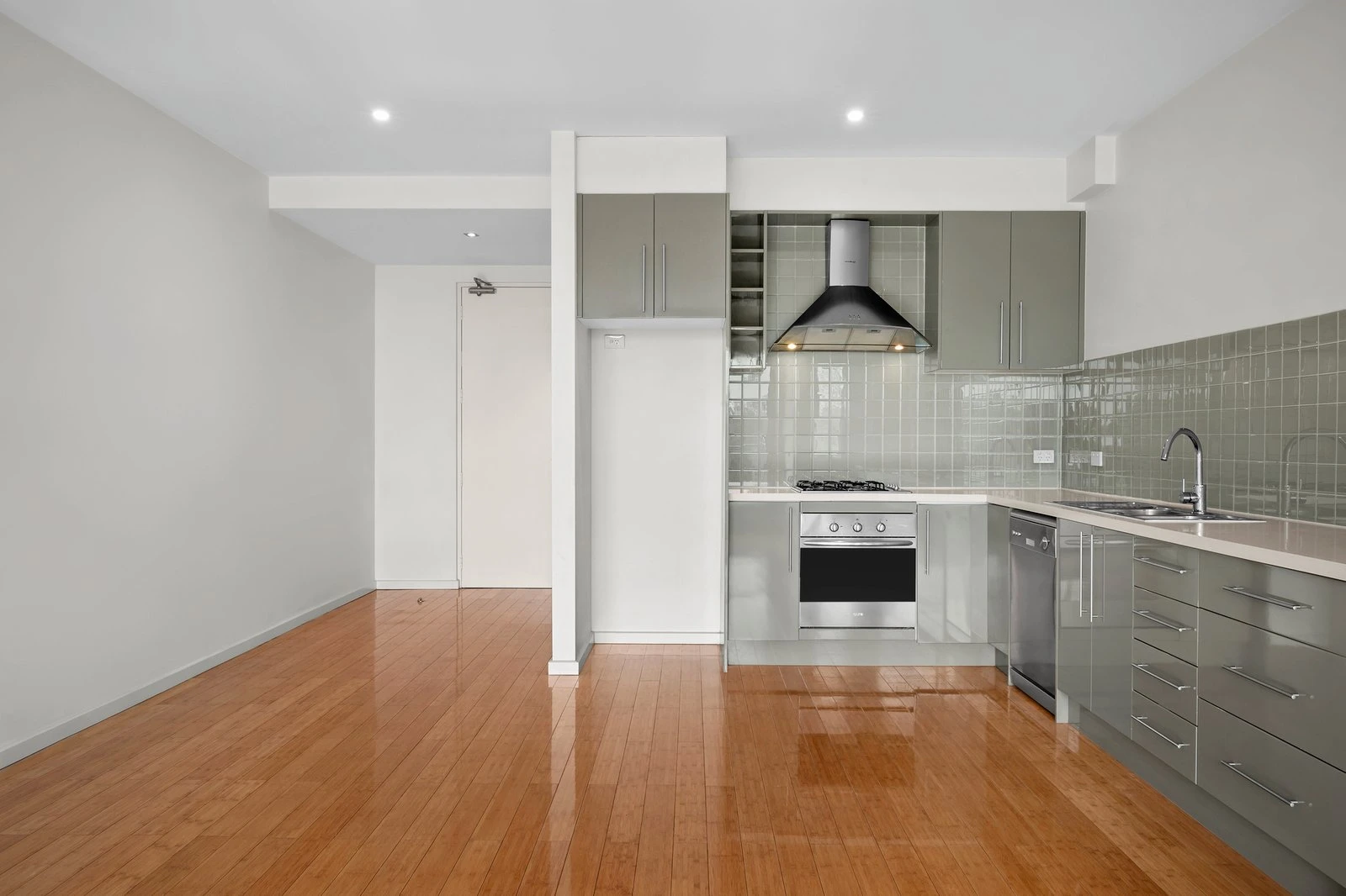 27/50 Poath Road, Hughesdale, 3166