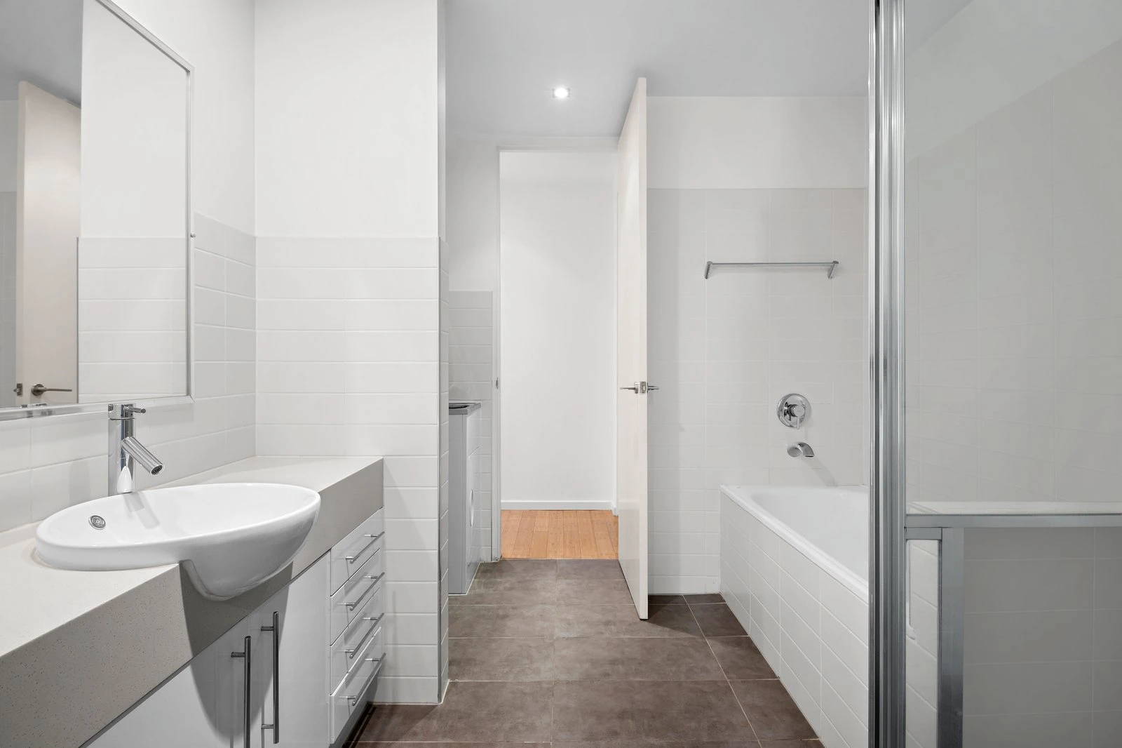 27/50 Poath Road, Hughesdale, 3166