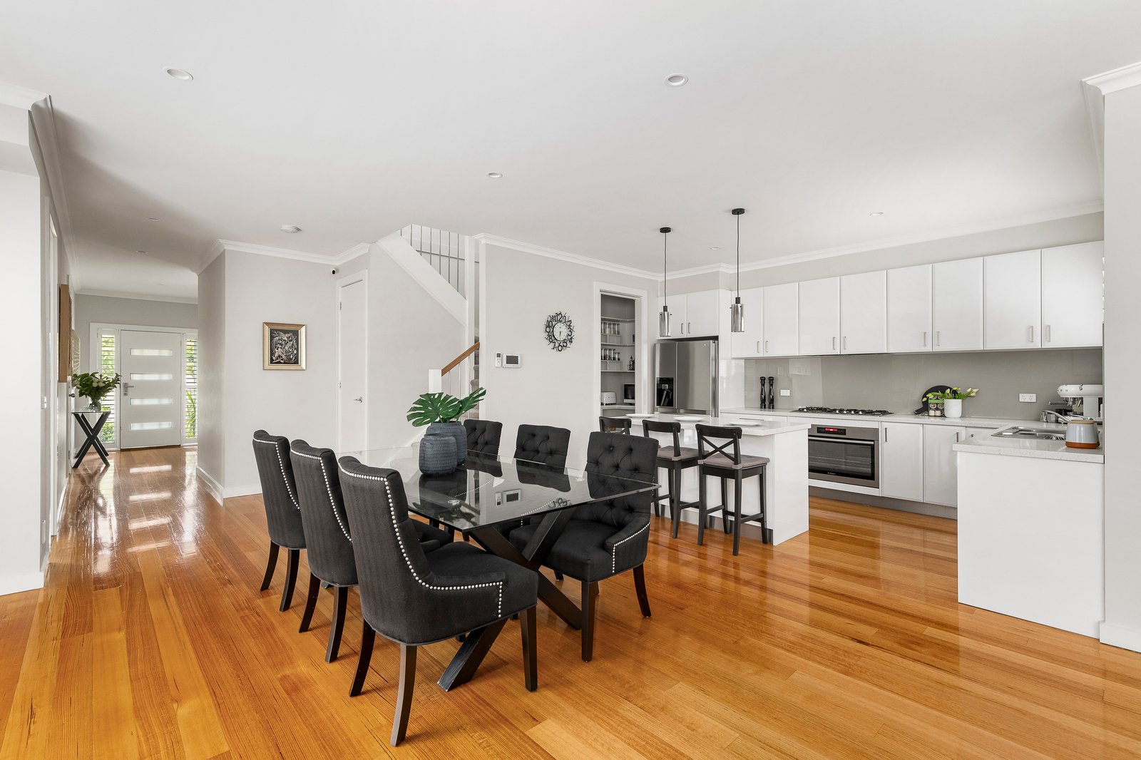 28 Waratah Avenue, Burwood, 3125