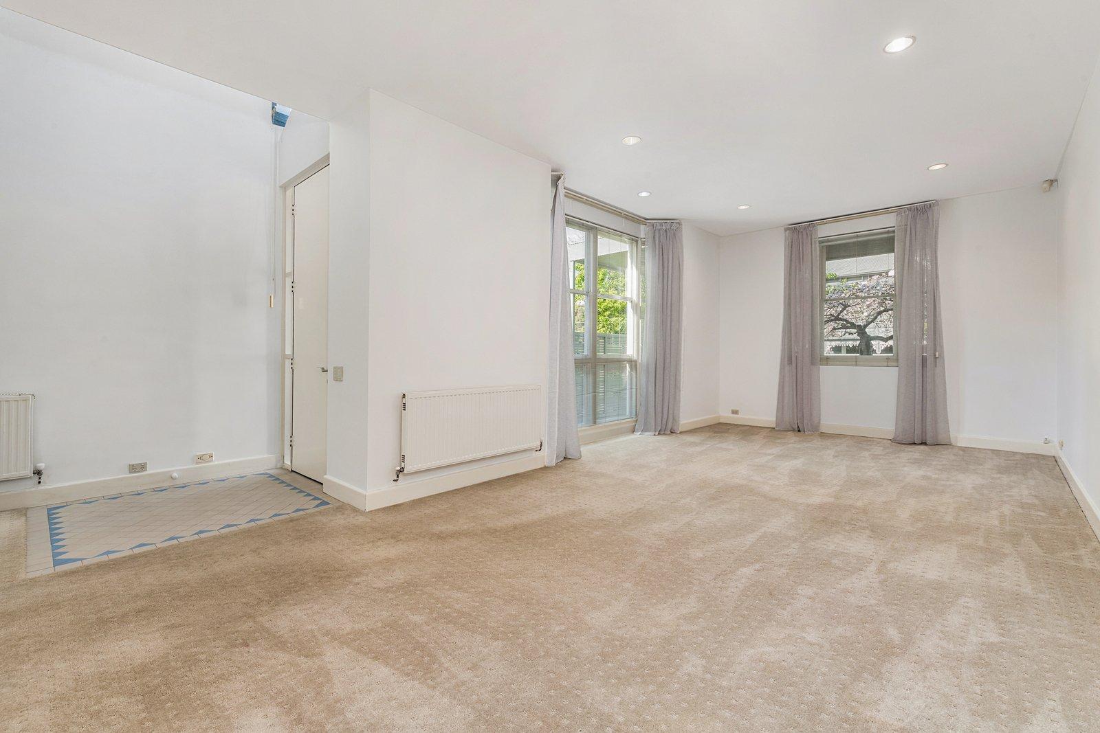 29 Fairbairn Road, Toorak, 3142
