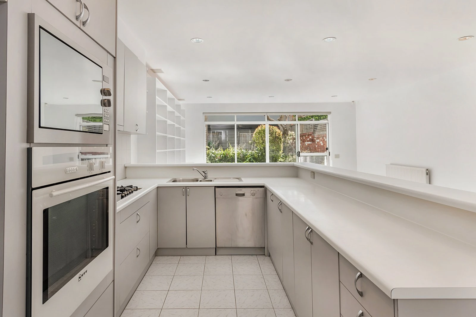 29 Fairbairn Road, Toorak, 3142