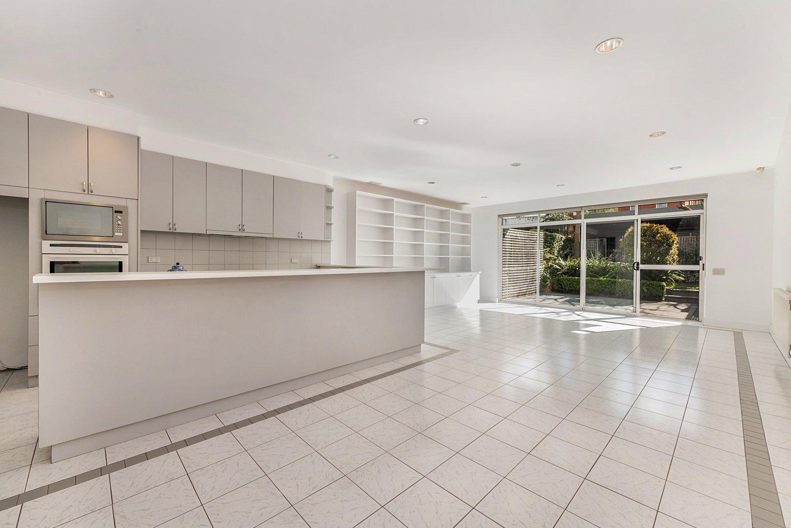 29 Fairbairn Road, Toorak, 3142