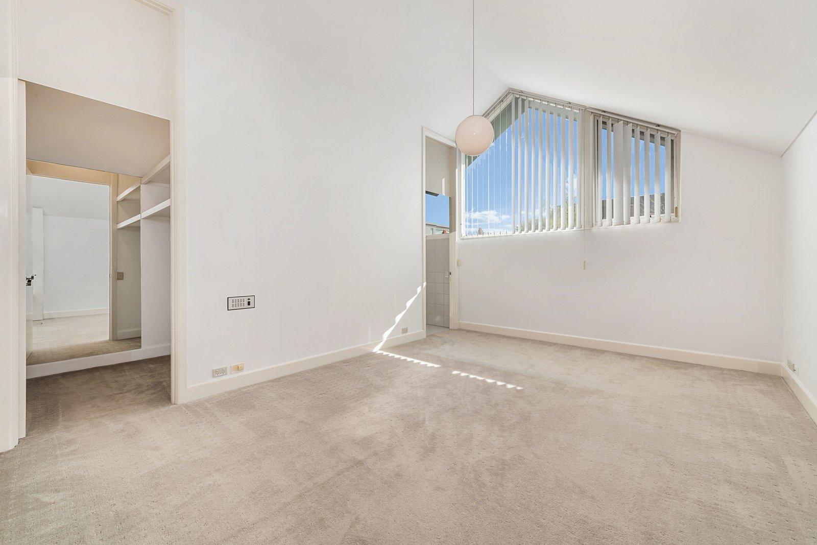 29 Fairbairn Road, Toorak, 3142