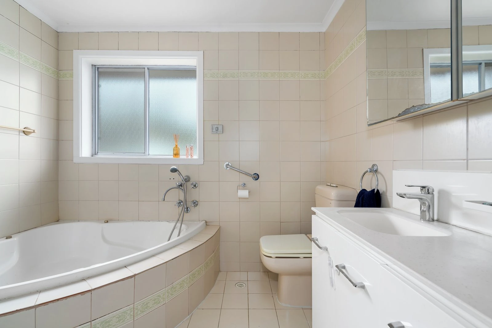2/9 Stanley Avenue, Hawthorn East, 3123