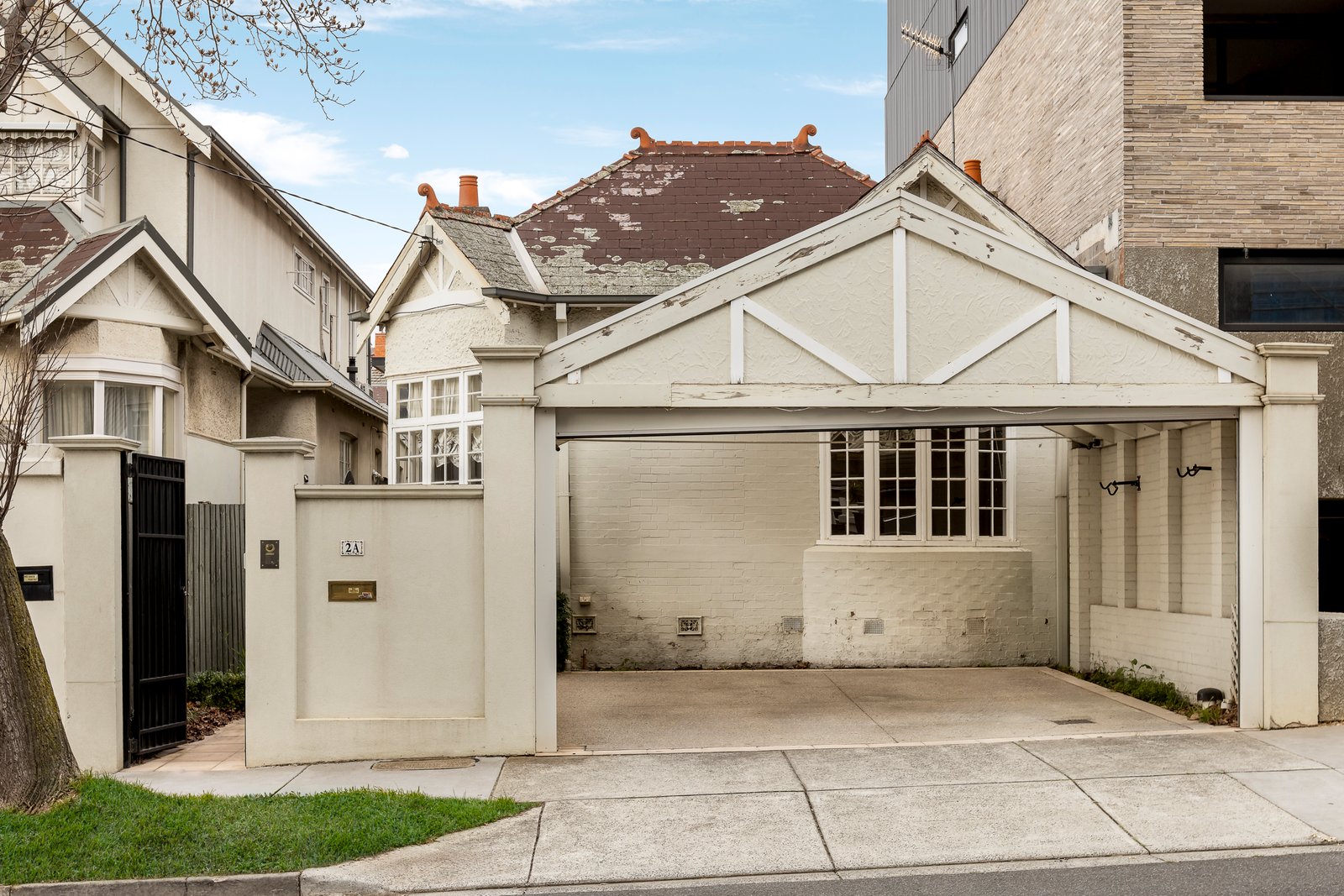 2A Mathoura Road, Toorak, 3142
