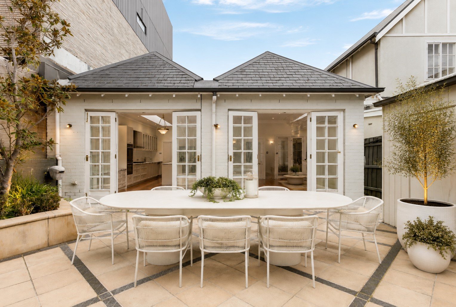 2A Mathoura Road, Toorak, 3142