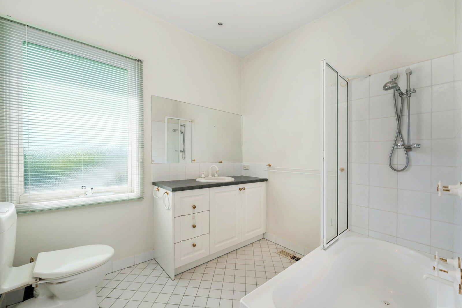 2A Woodlands Avenue, Kew East, 3102