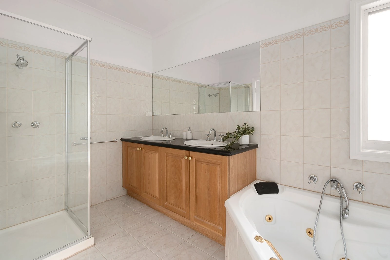 2B Daniell Place, Kew, 3101