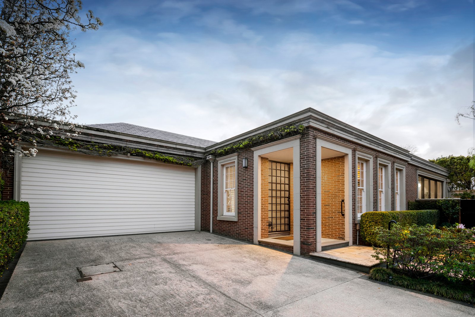 2B Stonnington Place, Toorak, 3142