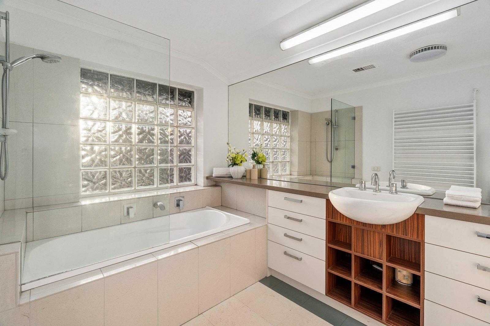 3 Bridges Street, Glen Iris, 3146
