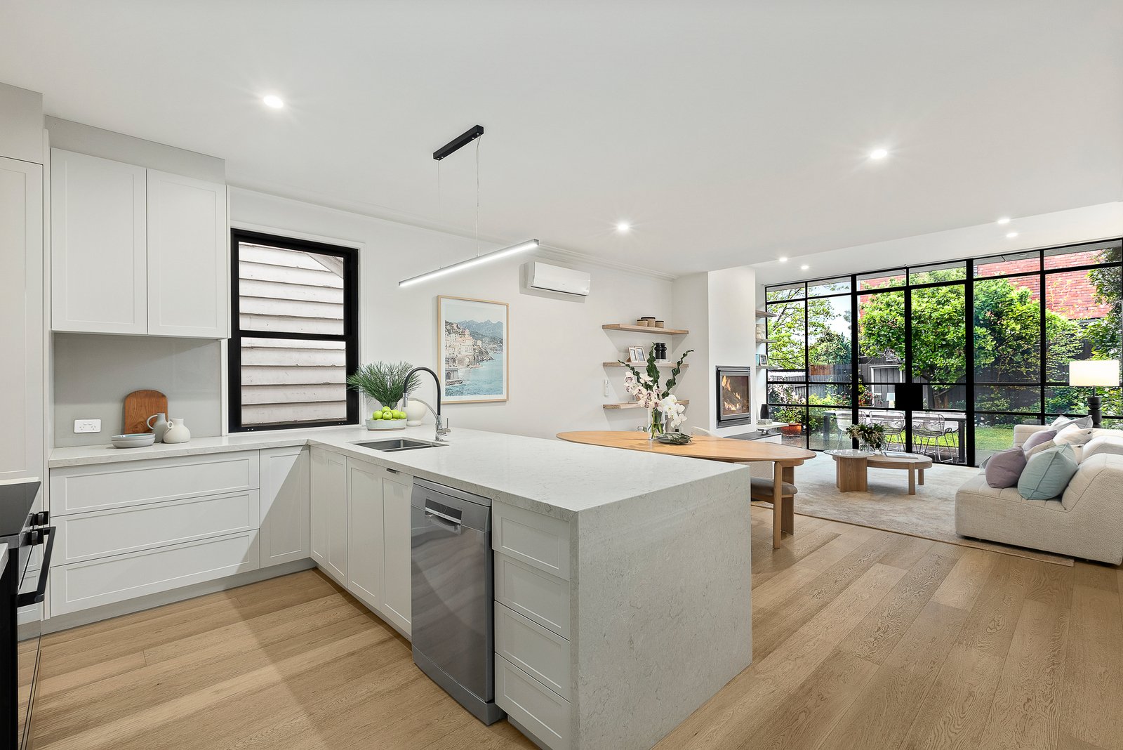 3 Hopetoun Grove, South Yarra, 3141