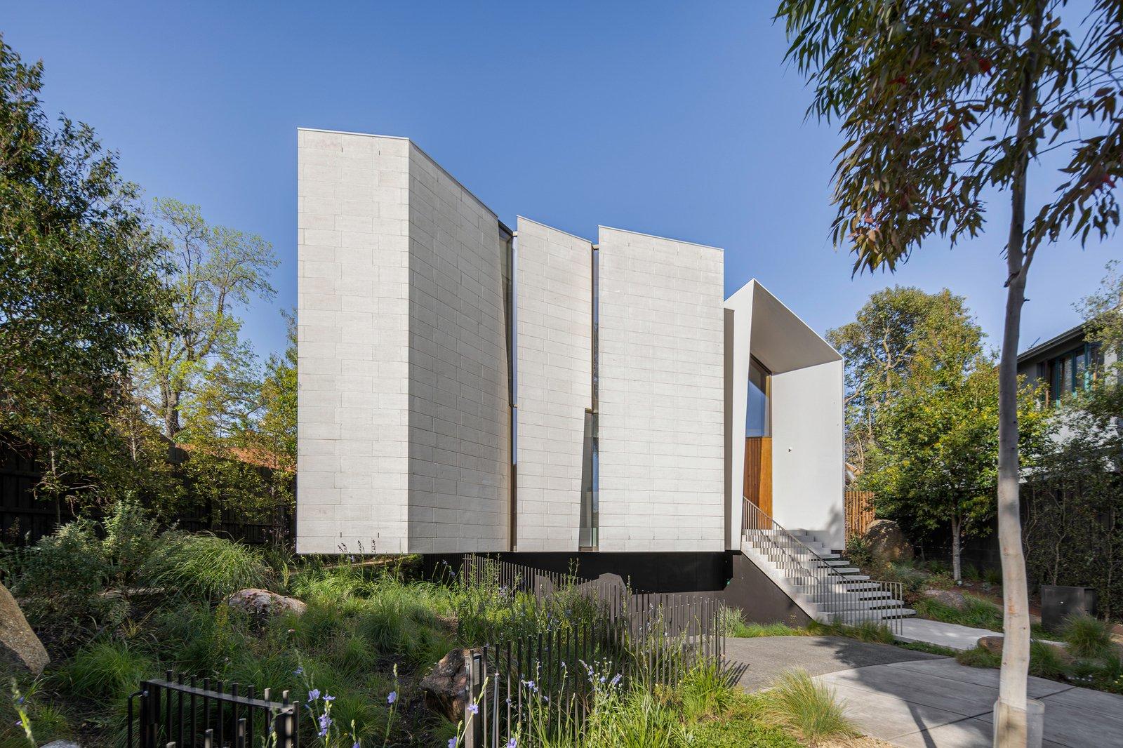 3 Leighton Court, Toorak, 3142