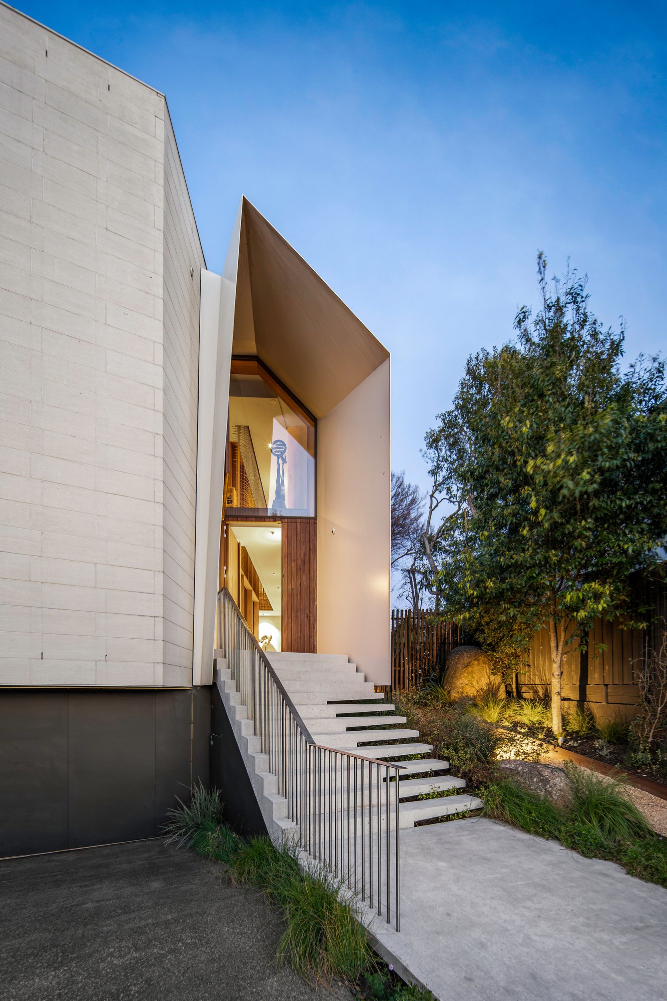 3 Leighton Court, Toorak, 3142