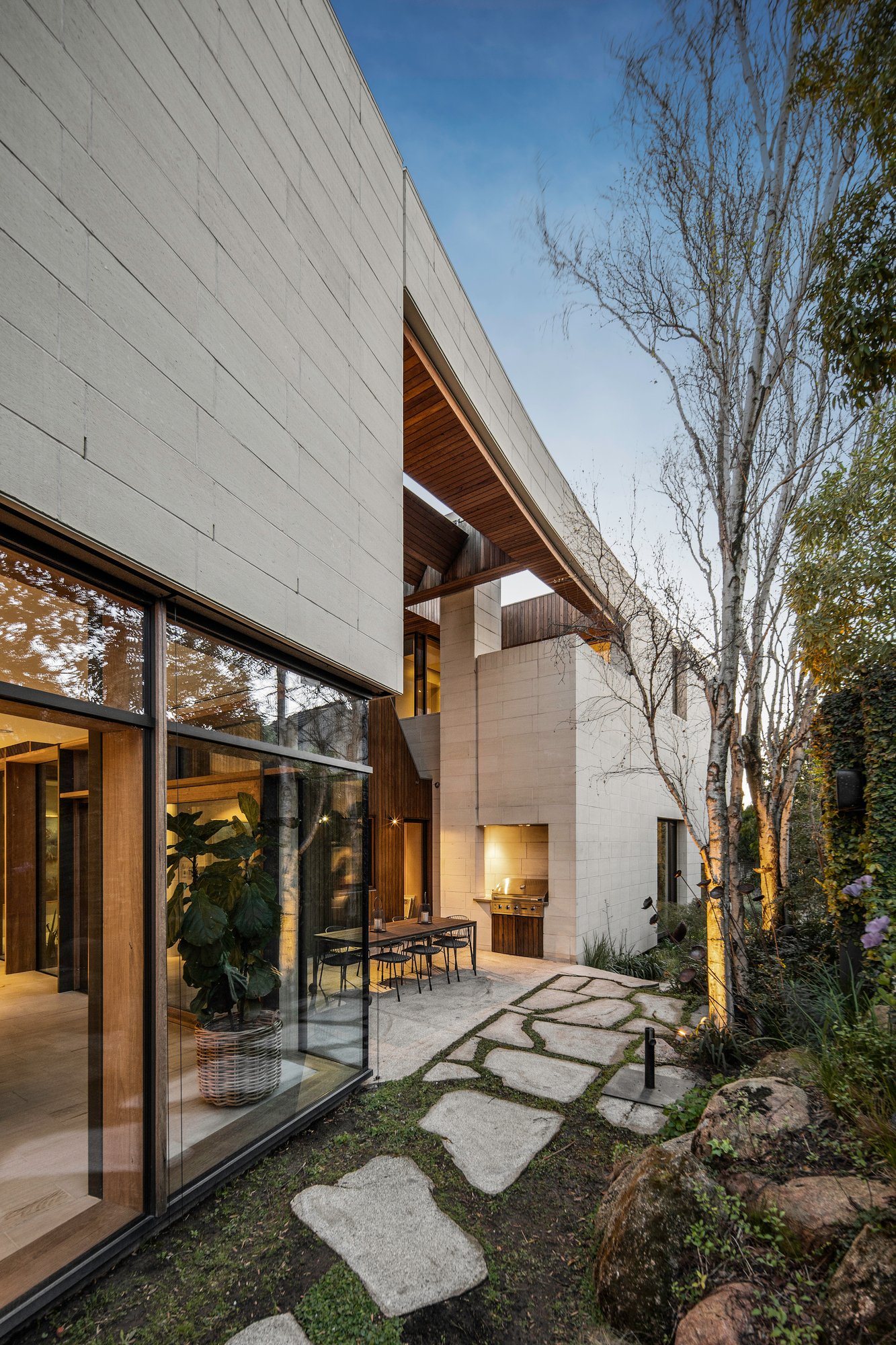 3 Leighton Court, Toorak, 3142