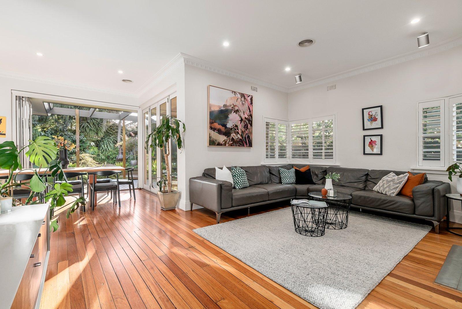 30 Cairnes Crescent, Malvern East, 3145