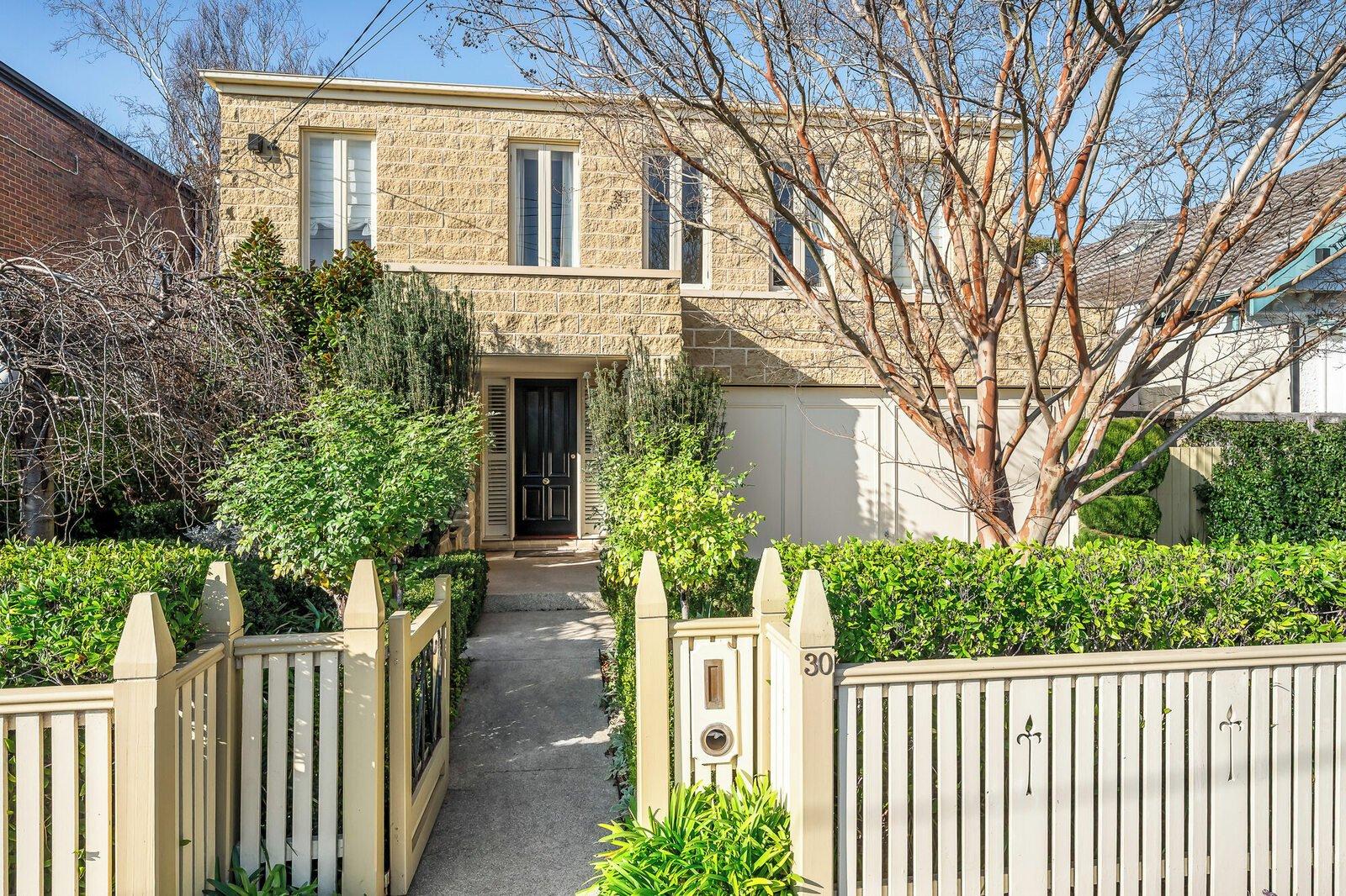 30 Deakin Street North, Hampton, 3188