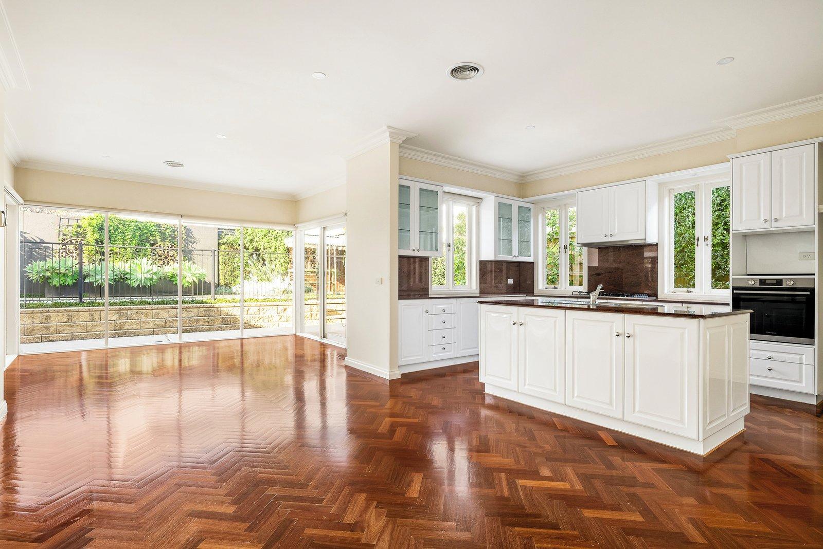 30 Deakin Street North, Hampton, 3188