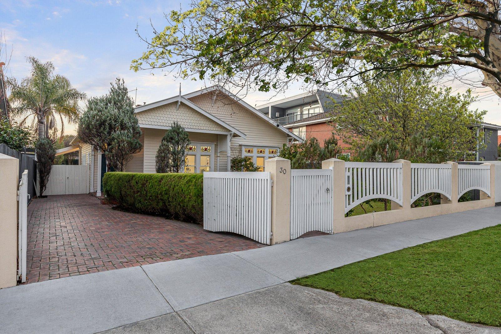30 Emo Road, Malvern East, 3145