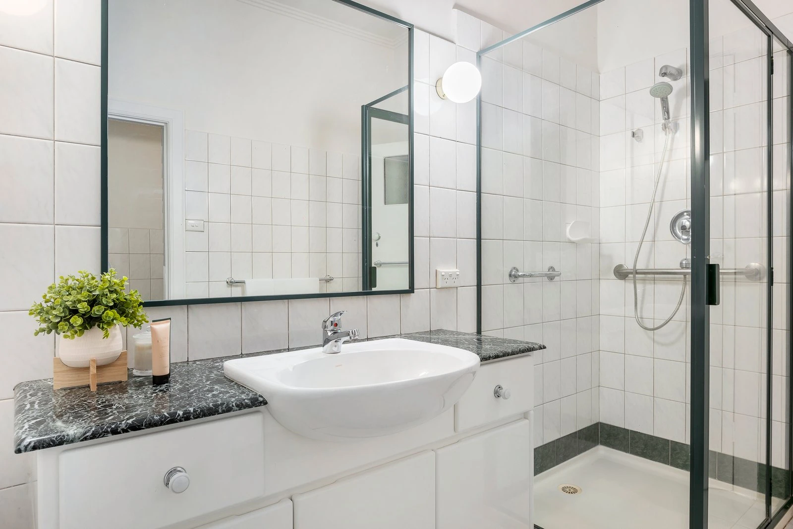 30 Rubens Grove, Canterbury, 3126
