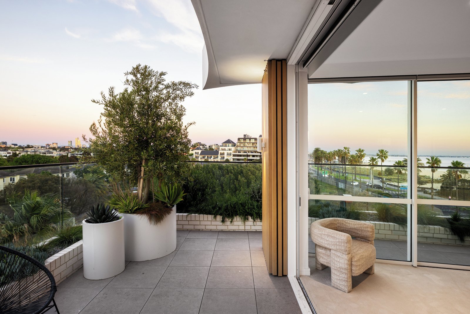 302/103 Beach Street, Port Melbourne, 3207