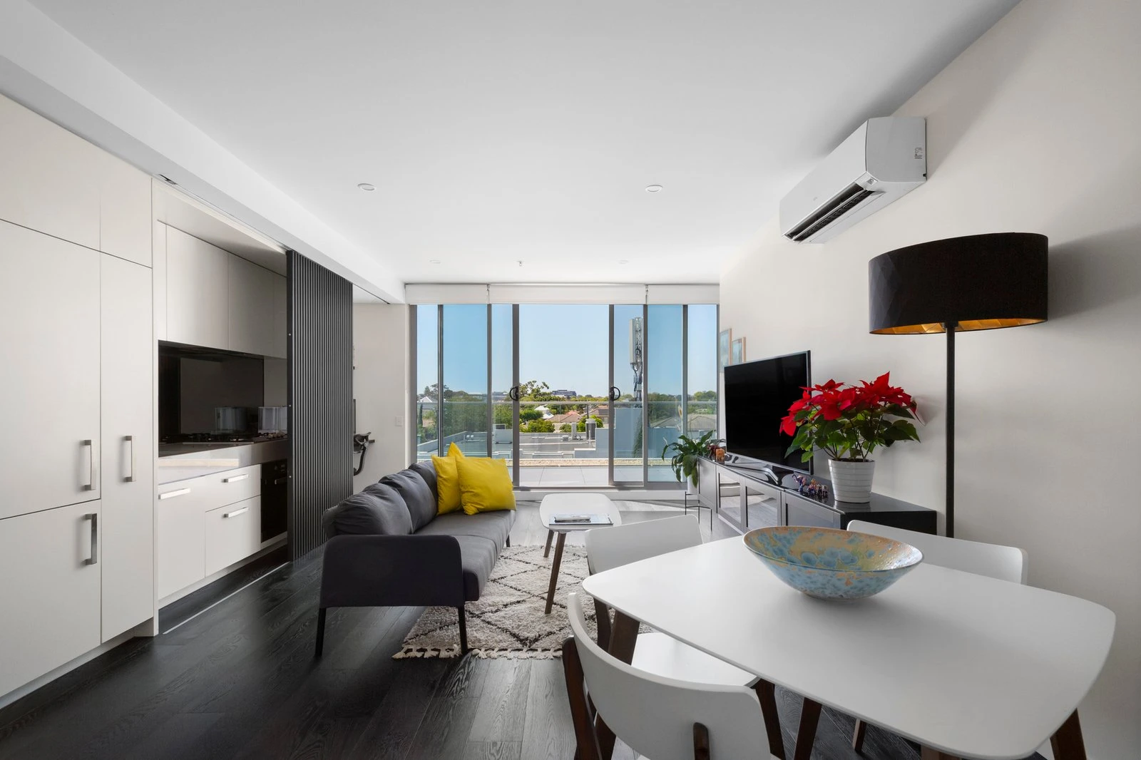 302/317 New Street, Brighton, 3186