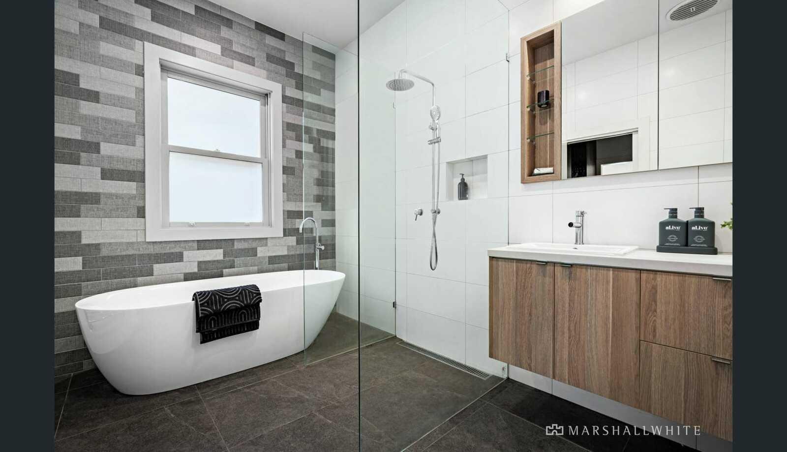 31 Aintree Road, Glen Iris, 3146