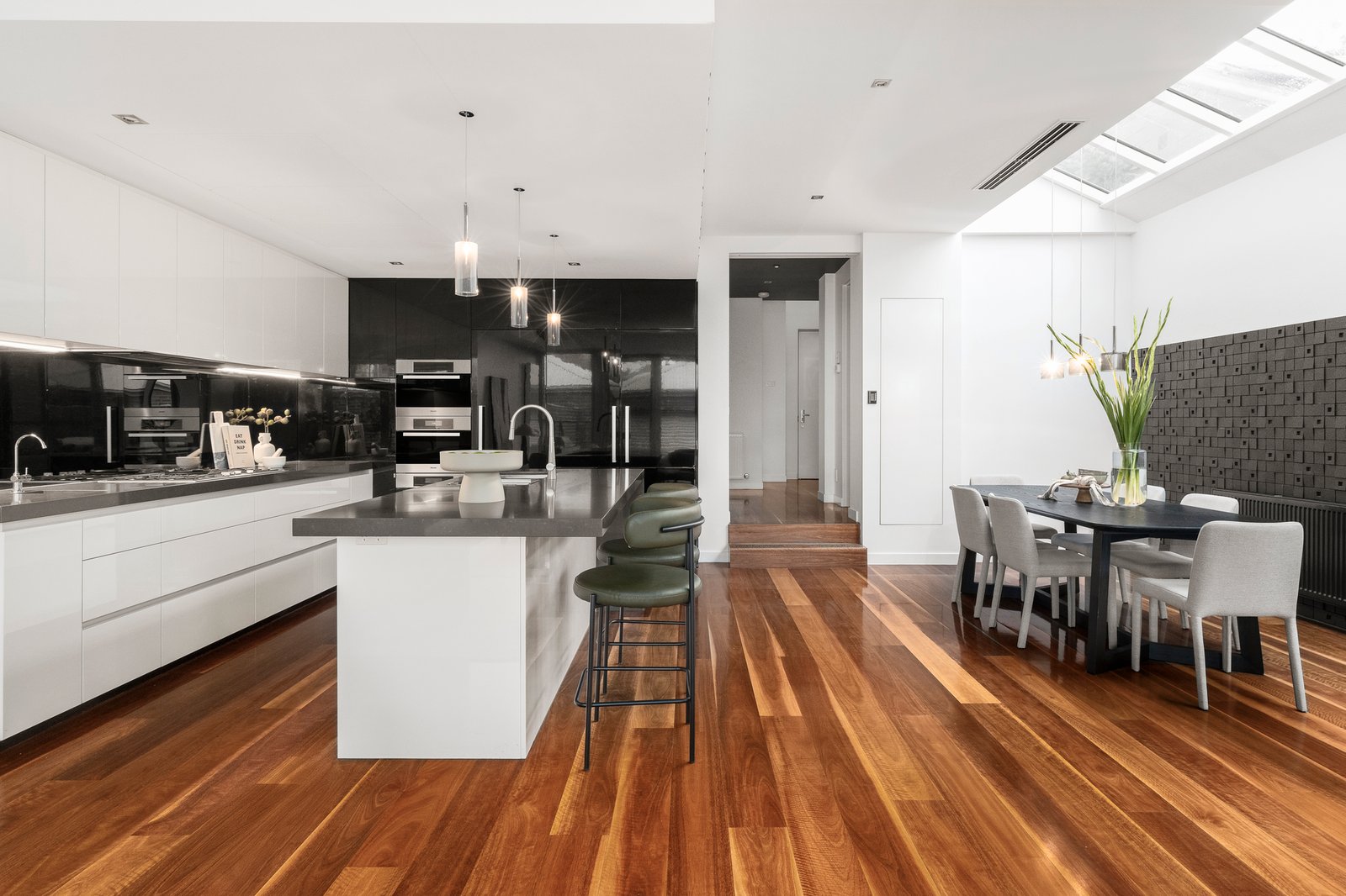 31 Invermay Grove, Hawthorn East, 3123