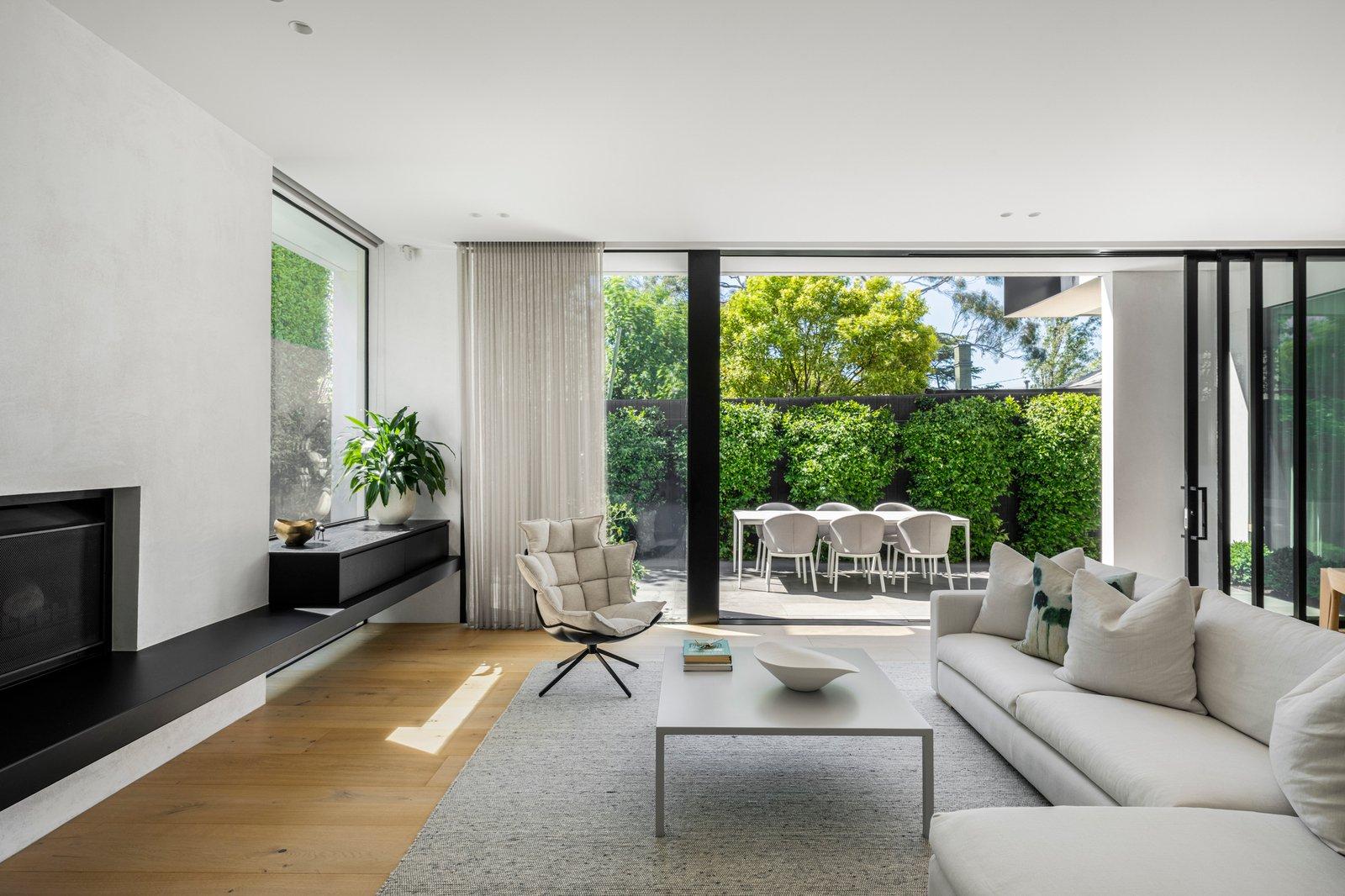 31 Mathoura Road, Toorak, 3142
