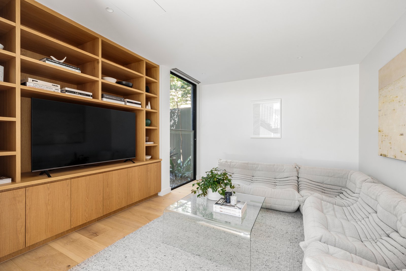 31 Mathoura Road, Toorak, 3142